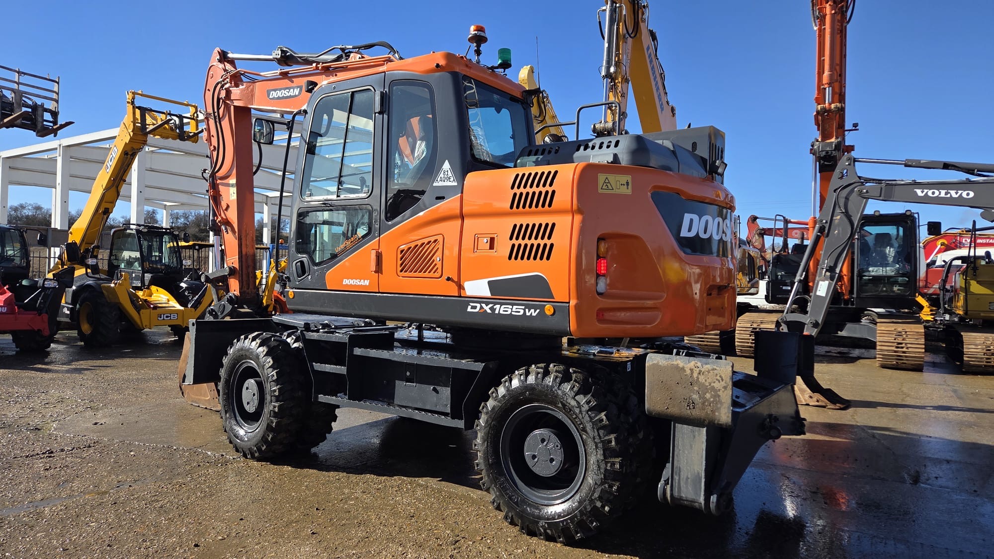 Doosan dx165w